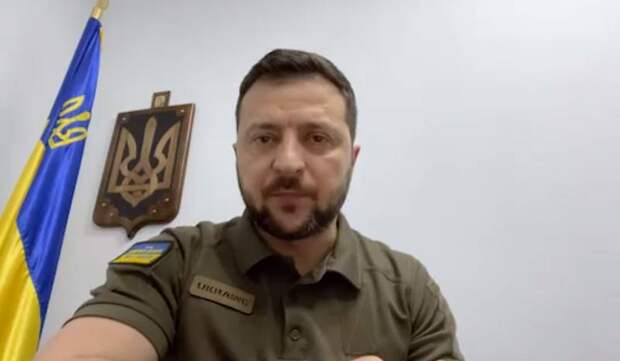 Зеленский назвал капитуляцию боевиков на заводе «Азовсталь» «эвакуацией под руководством украинских разведчиков»