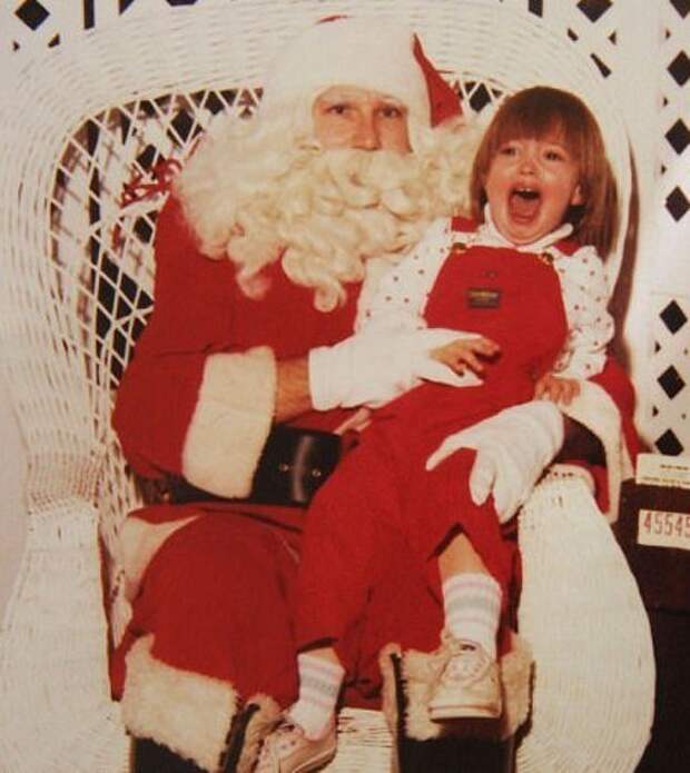 А-а-а, у него борода из ваты! дед мороз, напугали детишек, новый год, подарки, праздник, рождество, санта клаус, страшный дед