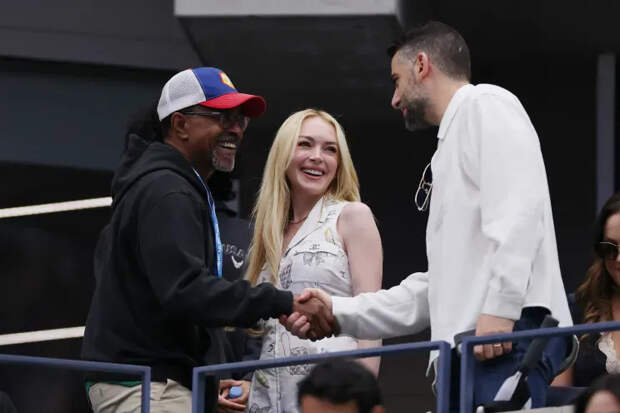 Линдси Лохан с мужем Бадером Шаммасом (справа)