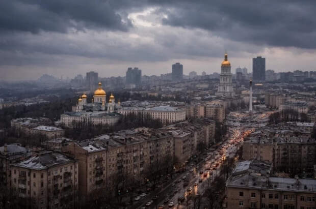 Киев ввел экстренные отключения света