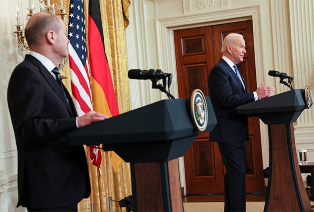 Президент США Джо Байден и канцлер Германии Олаф Шольц на совместной пресс-конференции в Белом доме. Вашингтон, США, 7 февраля 2022 года