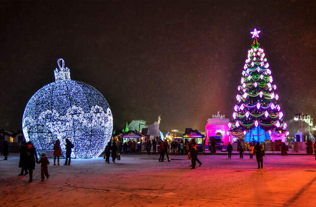 Самый большой елочный шар: в России новый год, рекорд