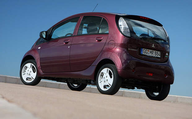 Ключевые изобретения в автомобильном мире: кто был первым?