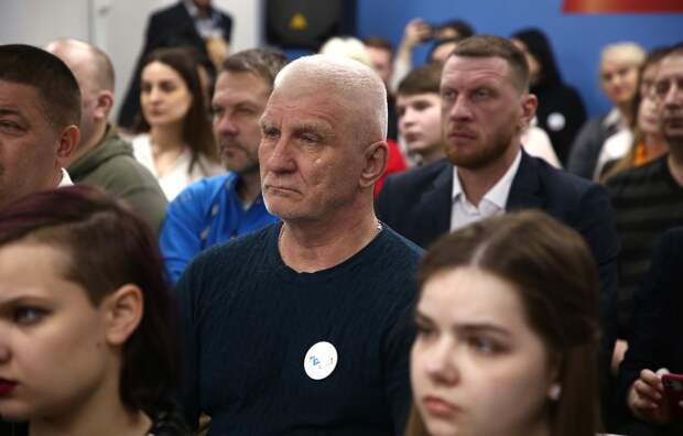 Известный артист Владимир Машков встретился с представителями общественности в Твери