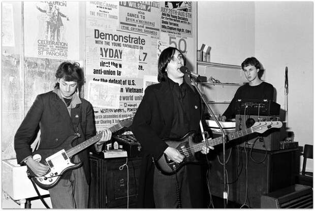 фото: http://ru.fanpop.com/clubs/industrial-music/images/39226235/title/cabaret-voltaire-photo