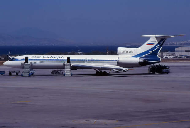 SIBIR, TU-154M, RA-85693 Athens Hellinikon Airport, 1997.jpg