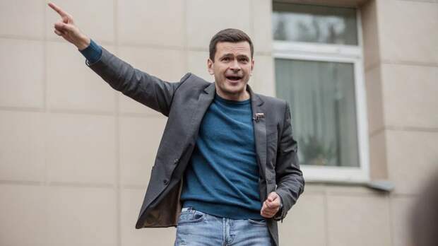 Яшин получил еще 10 суток ареста за организацию незаконного митинга в Москве