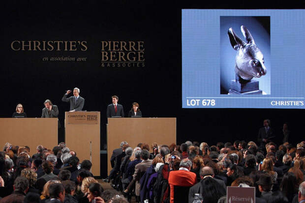 Rabbit head at Christies sale.jpg Rabbit head at Christies sale.jpg