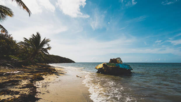 7. Пляж Фламенко на острове Кулебра, Пуэрто-Рико  мир, природа, танк