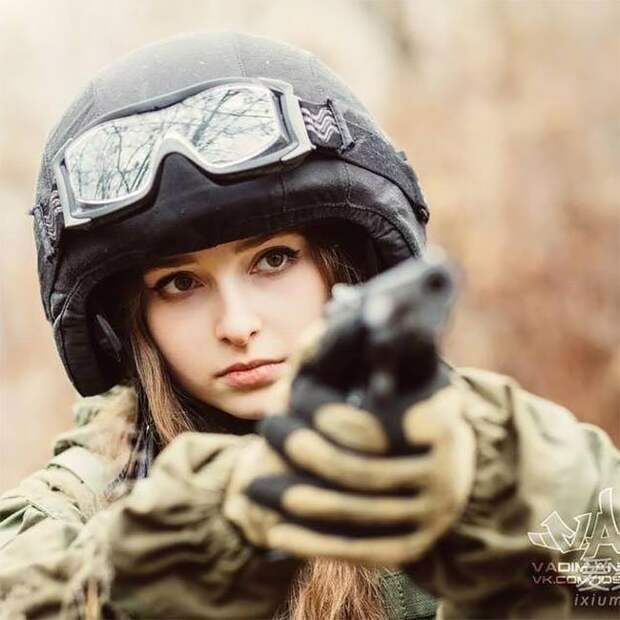Русская девушка в военной форме Елена Делигиоз покоряет интернет военная форма, девушка, девушки, косплей, красивая девушка, милитари, соцсети, фото