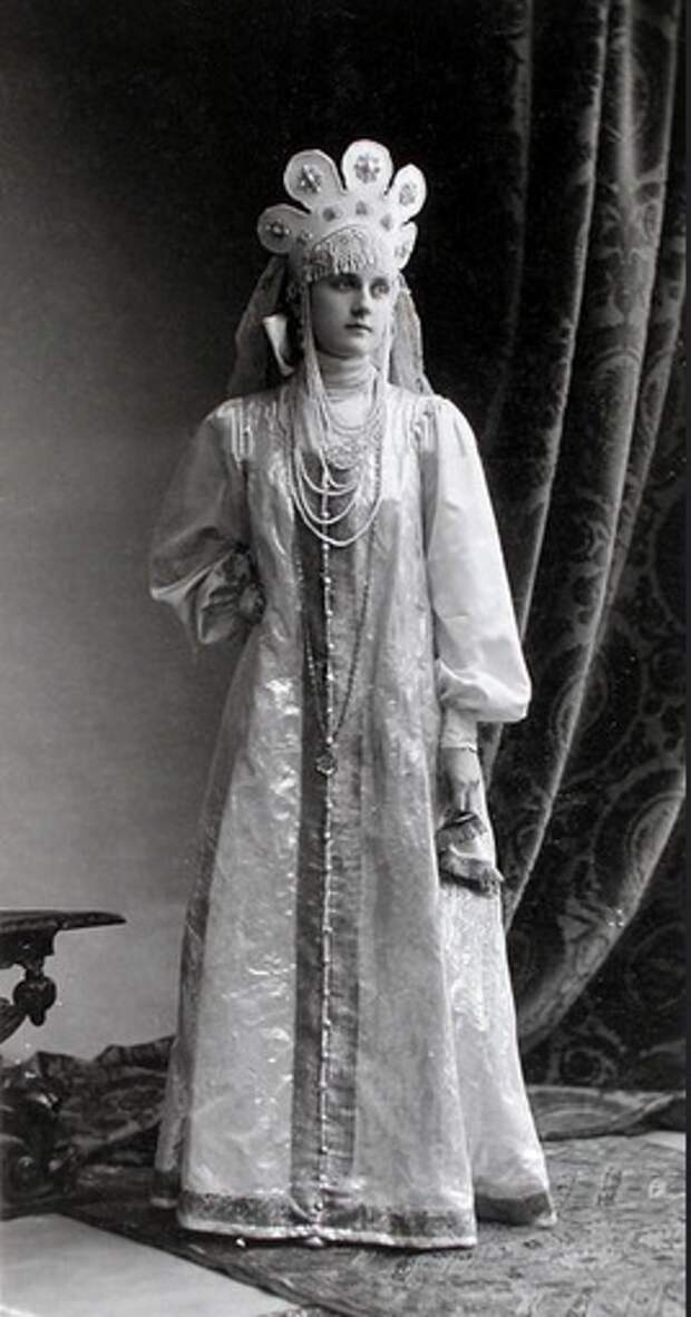 Цветные фото с бала 1903 года (подборка)