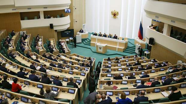 В Совфеде поддержат закон о выходном дне 31 декабря 