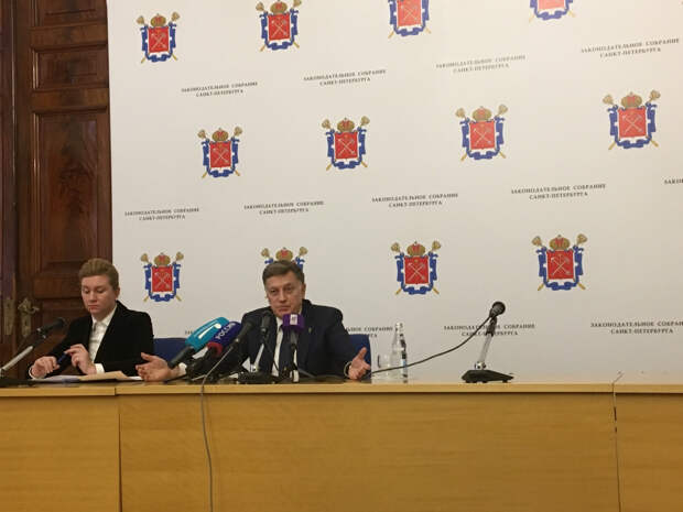 Макаров поздравил петербуржцев с предстоящим Днем работников дорожного хозяйства