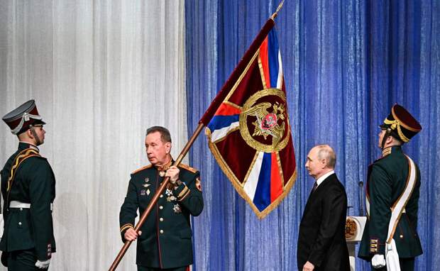 «Праведный бой за Россию»: Путин поздравил Росгвардию с 10-летием и отметил героизм бойцов на фронте