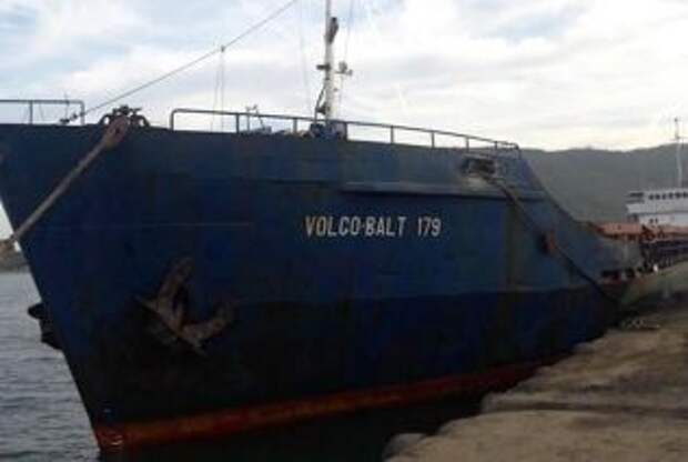 В Черном море затонул сухогруз с украинцами на борту