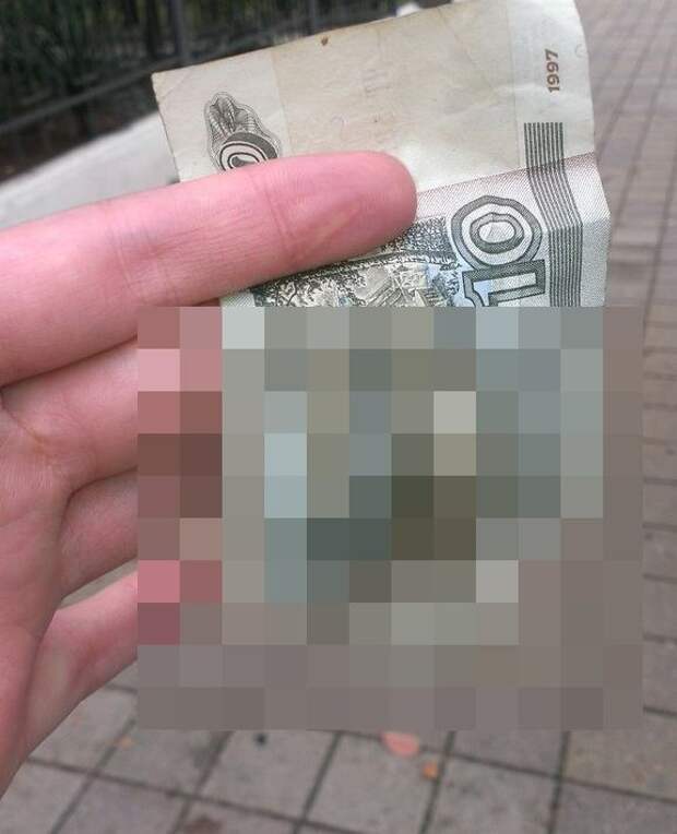 Сдача в автобусе (2 фото)
