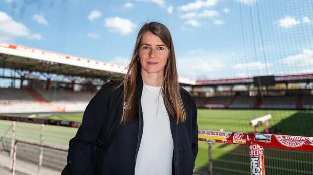 Мостовой унизил женщину-тренера: «Будет толк, если она в нижнем белье будет заходить в раздевалку»