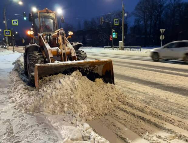 Циклон "Френсис" обеспечил в Петербурге снежный покров высотой почти 13 см