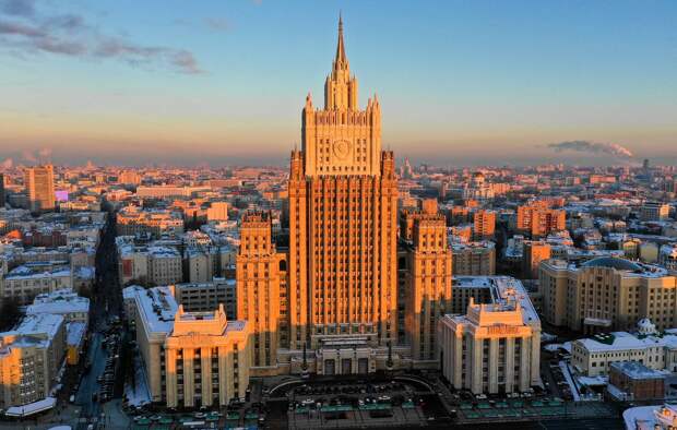 Москва поставит на место американское посольство: МИД России анонсировал "серьезный разговор" с американским посольством