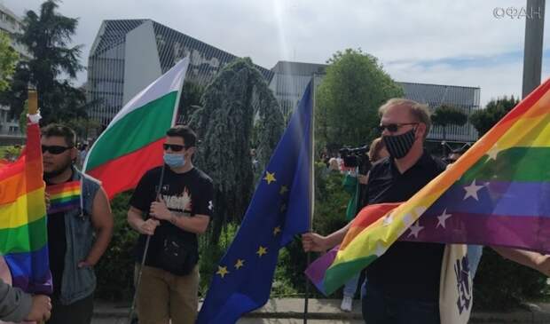 Возмущенные болгары атаковали гей-парад в Бургасе. Колонка Владимира Тулина