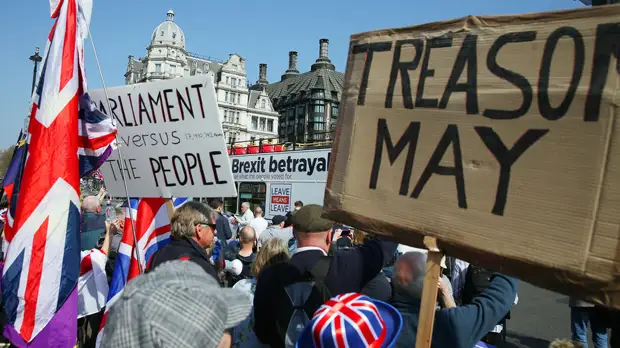 «Жёсткий» брексит почти неизбежен»: парламент Великобритании отверг все предложения по соглашению с ЕС