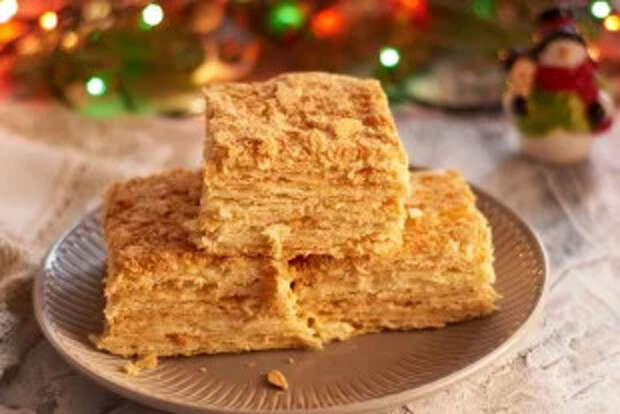 Коржи будут хрустеть. 4 совета для идеального «Наполеона» на Новый год