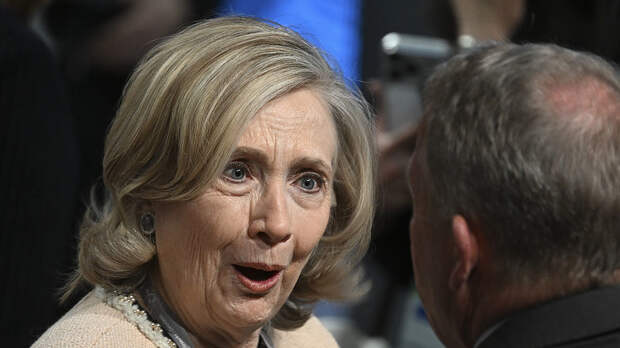 Слова вице-премьера Чехии заставили нервничать Хиллари Клинтон в Мюнхене