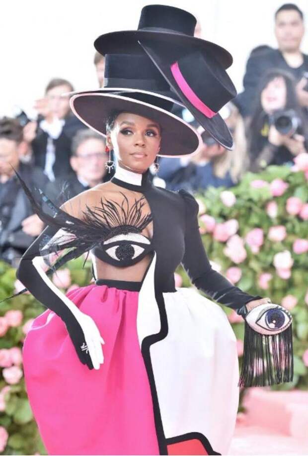 Такое увидеть можно только на Met Gala 2019: самые неординарные образы, в которых блистали звезды