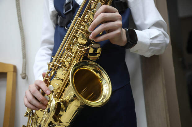 На “Ночь музыки” в СЗАО будут рисовать мелодии под звучание саксофона и укулеле