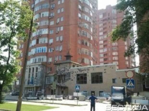 В Донецке террористы из «Градов» хаотично обстреливают город В Донецке террористы из «Градов» хаотично обстреливают город