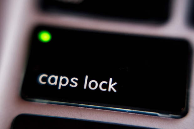 "Стахановец": 12 нажатий Caps Lock в час — маркер эмоционального срыва