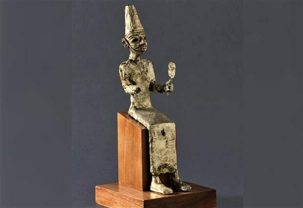 Западносемитский бог Эль. Позолоченная статуэтка из Мегиддо.
