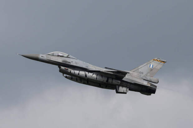 Компания из Свердловской области пообещала 15 миллионов за первый сбитый истребитель F-16