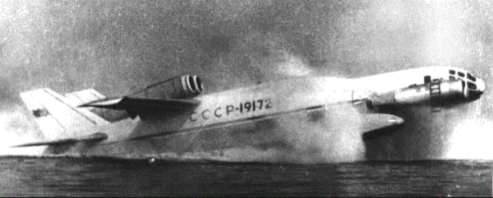 ВВА-14 мог садиться на воду. ВВА-14 мог садиться на воду.