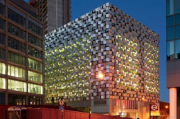 Парковка Cheesegrater. Парковка Cheesegrater.