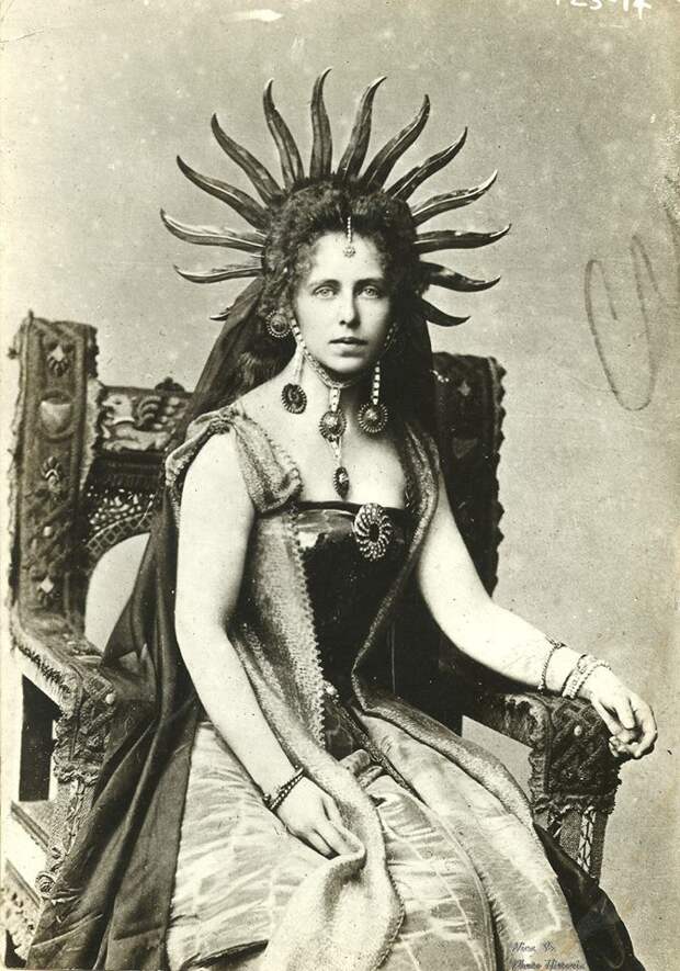 Её Величество Королева Румынии Мария. Автор Франц Манди. 1896 год. история, факты, фото
