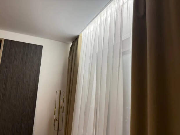 Карнизы — на выброс: чем дизайнеры заменили шторы в самых стильных квартирах