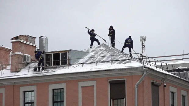 В Новосибирске обрушилась крыша новостройки на Софийской