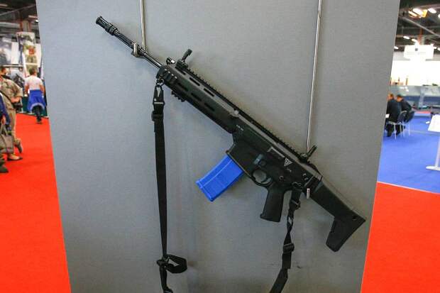 Российский боец вооружился трофейным «Гротом» из Польши