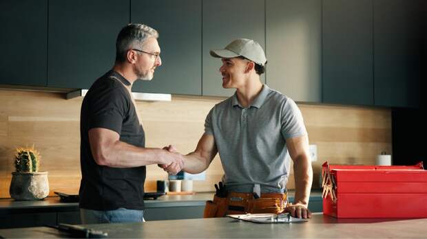 Что ответить на «спасибо»: 5+ альтернатив вредному «не за что»