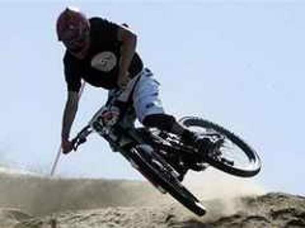 Стройный велосипедист. В-72 «орленок». Лигерад рикамбент. Велосипед беговая дорожка. Кругосветное путешествие томаса стивенса на велосипеде.