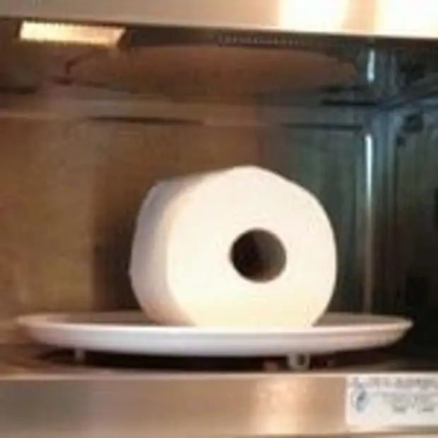 Можно бумагу в микроволновке. Туалетная бумага в микроволновке. Бумага для микроволновой печи. Бумага в микроволновку. Бумага в СВЧ печке.