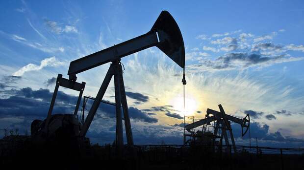 Эксперты оценили введение потолка цен на российскую нефть