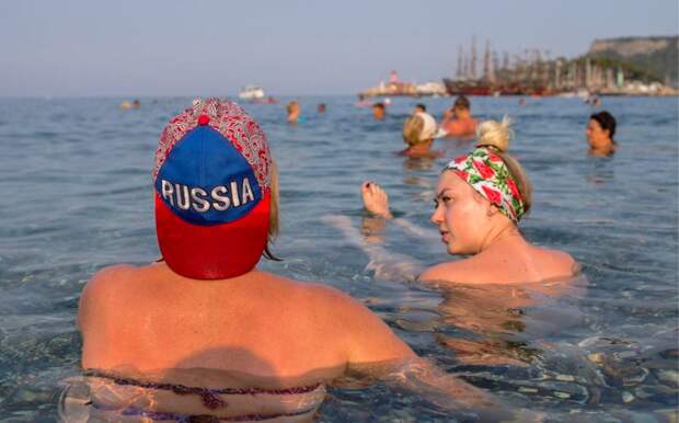 Россияне объяснили, что их останавливает от заграничных поездок