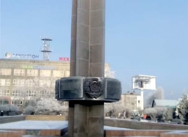 В Октябрьском округе завершен ремонт стелы В Октябрьском округе завершен ремонт стелы