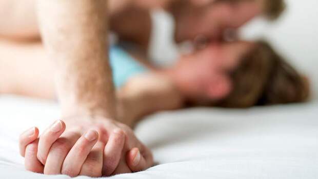 Эксперт по сну назвал идеальное время суток для секса