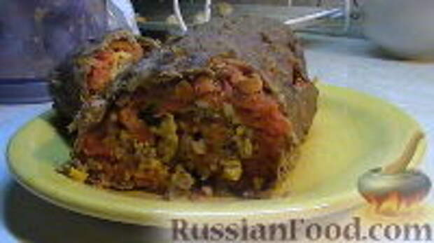 Фото к рецепту: Мясной фаршированный рулет