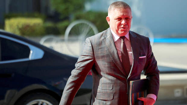 Евродепутат раскритиковал запрет стран Прибалтики на полет Фицо в Россию