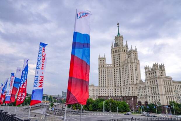 Волонтеры: Москвичи активно интересуются возможностью прохождения военной службы по контракту. Фото: Е. Самарин mos.ru. Пресс-служба мэра и Правительства Москвы