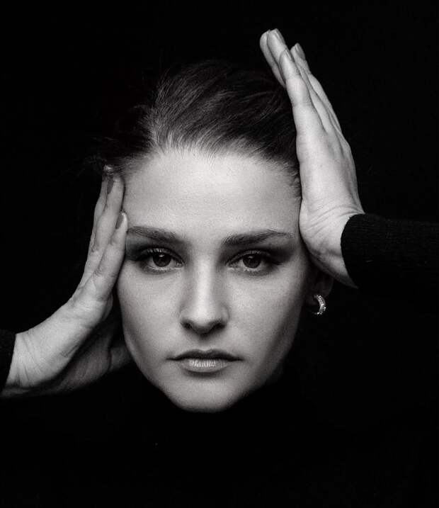 «Мне нужно было как-то выжить»: Глафира Тарханова про абьюз партнёра и семейное насилие